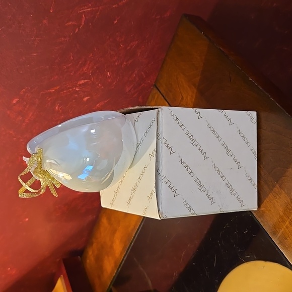 NIB-Appletree Designs-Iridescent Angel Nativity Scene Light Up Holiday Ornament - Picture 6 of 8